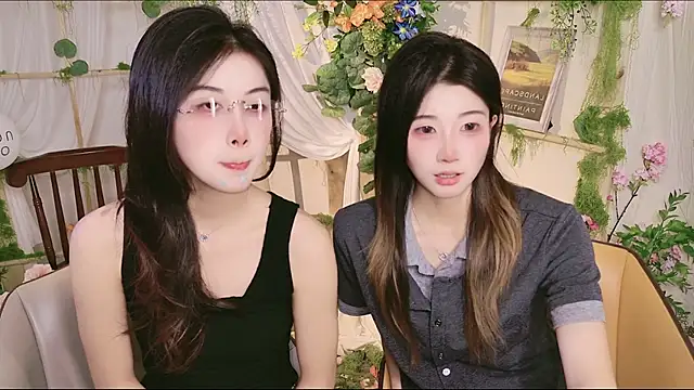 GuLuGroupのライブXXXチャット
