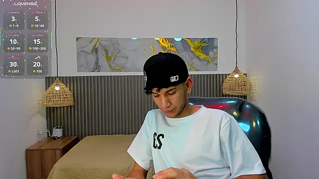 JDWhite18 即時 XXX 聊天