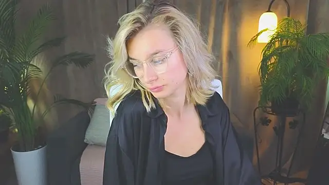 NoraMoreau Live XXX-chat