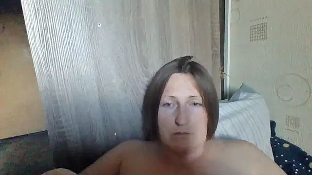 AllaSowinskaya élő XXX-chatje