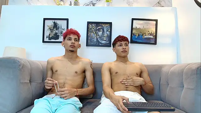 YOUNG_BOYS_HELL Adlı Modelin Canlı XXX Sohbeti