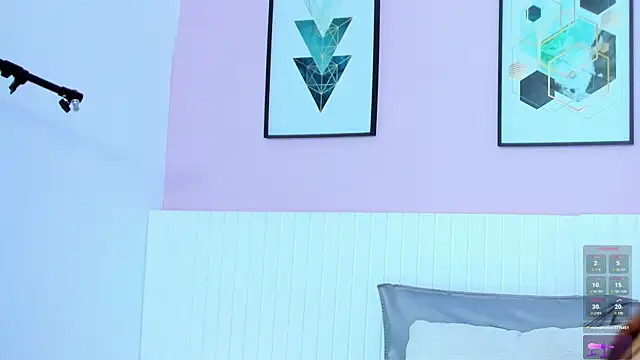 val_18_ élő XXX-chatje