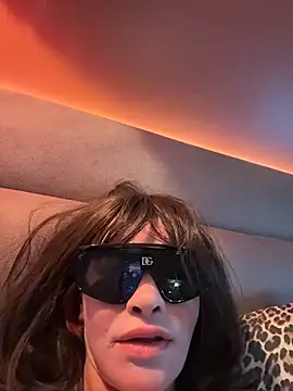 DarkDesin élő XXX-chatje