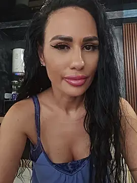 KatiaDivine élő XXX-chatje