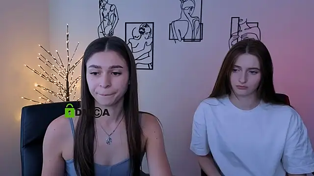 צ'אט XXX בשידור חי של nekky_mouse