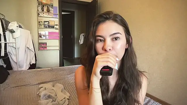 Ellewaay live XXX chat