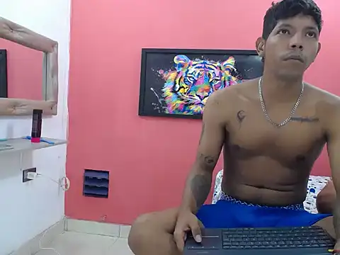 latinosninfomanos – Naživo XXX chat