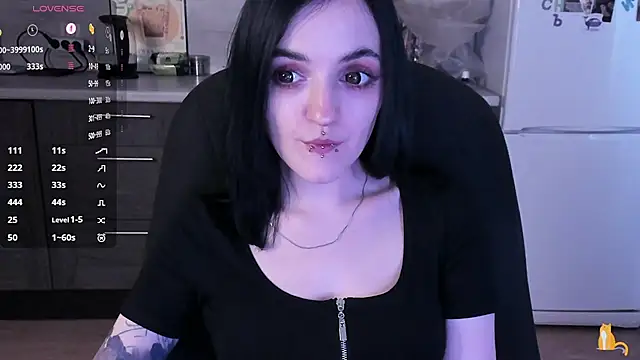 lina__tyaaan's Live XXX Chat