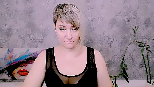 Djullia – Live XXX-chat