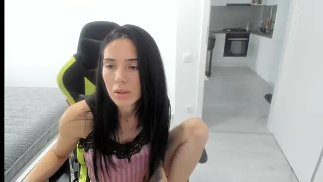 Emmapmg Chat XXX live