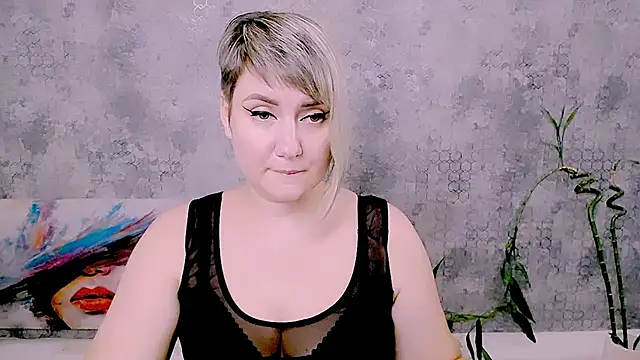 Djullia's Live XXX Chat