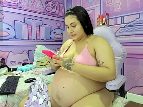 candy_lucia18 élő XXX-chatje