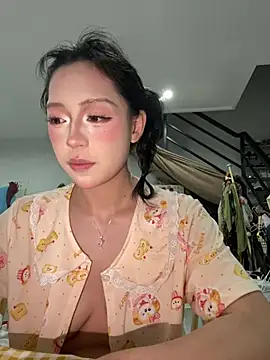 xiao-e-88 élő XXX-chatje