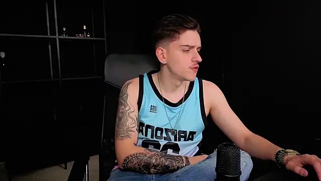 FelixStarkk: онлайн-секс-чат