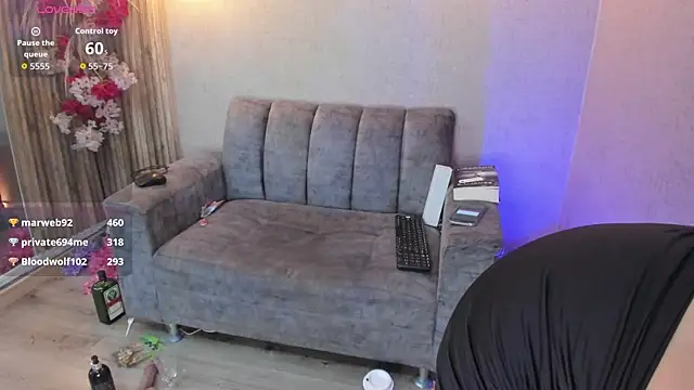 XXX chat uživo modela ShantalBr