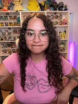 Sweet_sully__ élő XXX-chatje