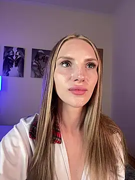 BellaSwan- live XXX chat