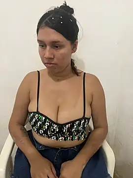 Chat +18 de Annyeli ao vivo