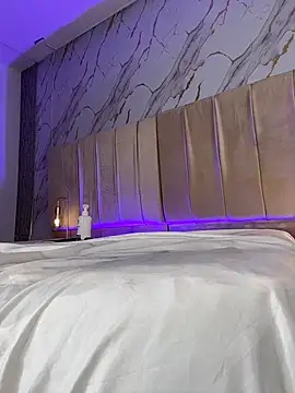 Chat XXX ao vivo de IrinaMonroee