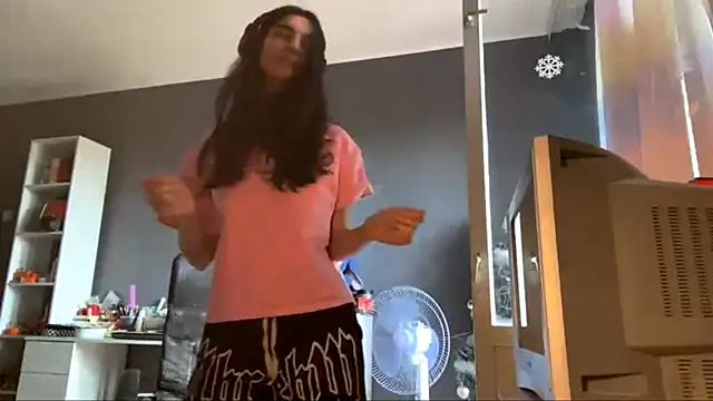 MindaHallmon élő XXX-chatje