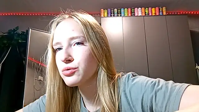 Mia_Azart live XXX chat