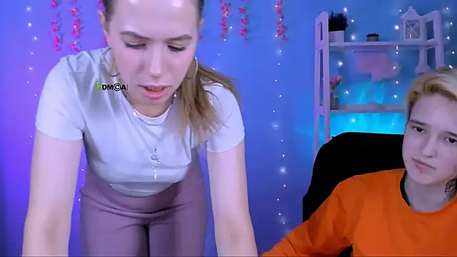 lumi_soft élő XXX-chatje