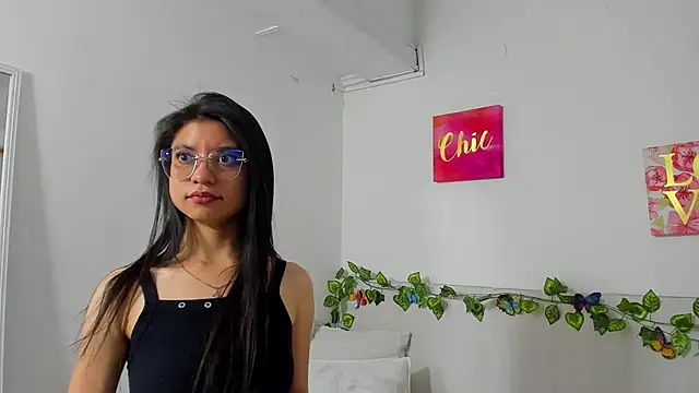 LindaCatalina_ élő XXX-chatje