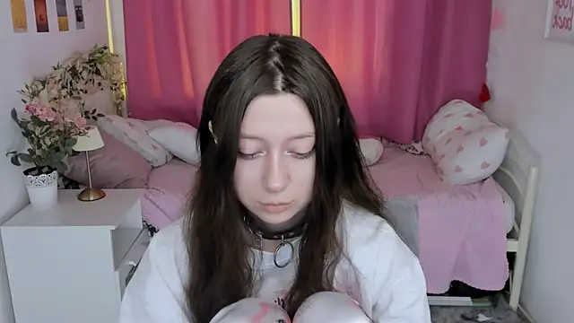 MiyuuNami élő XXX-chatje