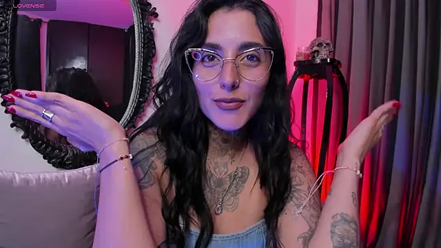 nasty_aliice1 élő XXX-chatje