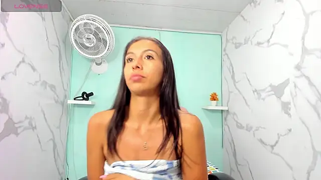 แชท XXX สดของ sandra_petite19