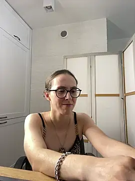 Czat XXX na żywo – MartiniiSelenna