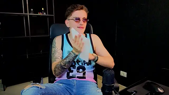 FelixStarkk élő XXX-chatje