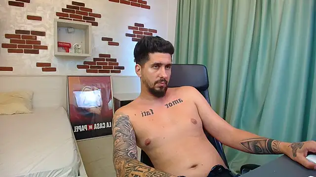 LoganStroud live XXX chat