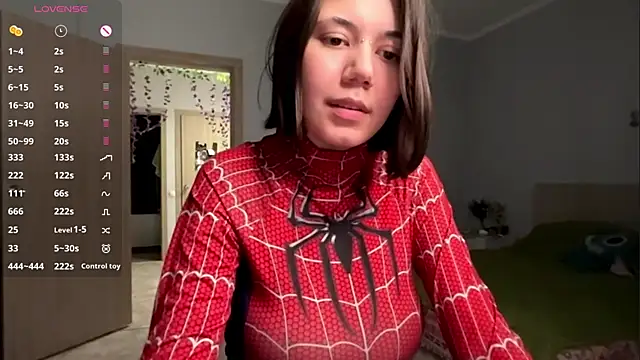 OlivaRotundo Adlı Modelin Canlı XXX Sohbeti