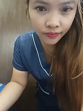 צ'אט XXX בשידור חי של Wild_OfficeGirl_Margarett