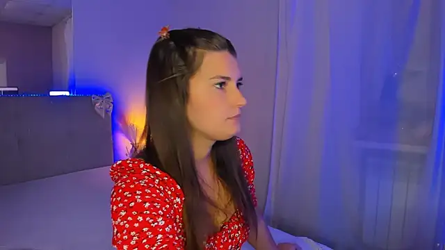 Laura_Leee élő XXX-chatje