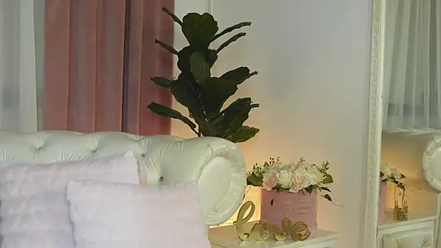 Онлайн чат XXX NinaCrystal1