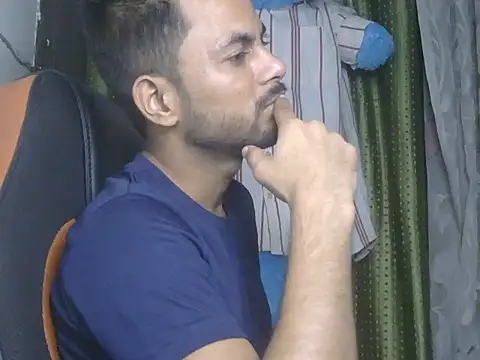 Chat +18 de Stubborndesiboy ao vivo