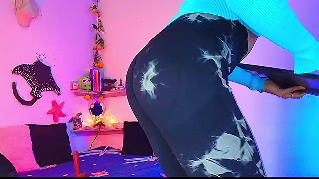 alisson_zafiro_のライブXXXチャット