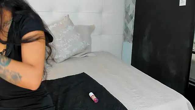 Roseaurora's Live XXX Chat