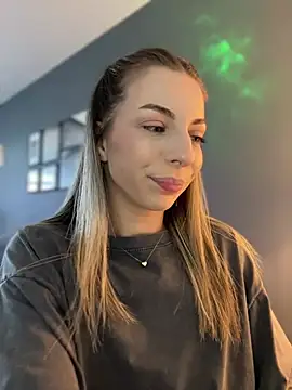 Mia_Ethan élő XXX-chatje