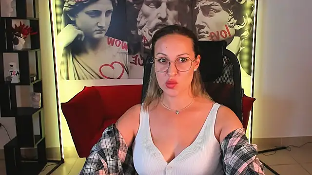 Živý XXX chat Charlotte_Hudson