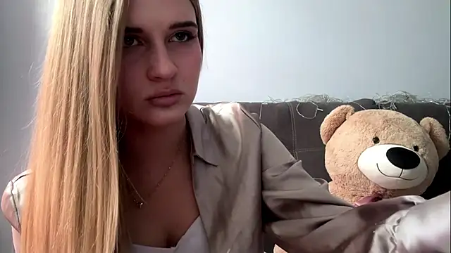 HermaKitty élő XXX-chatje