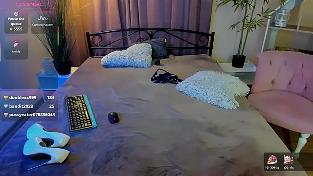 NicoletteRose_'s Live XXX Chat