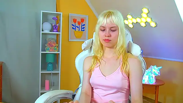 HannahHollis Adlı Modelin Canlı XXX Sohbeti