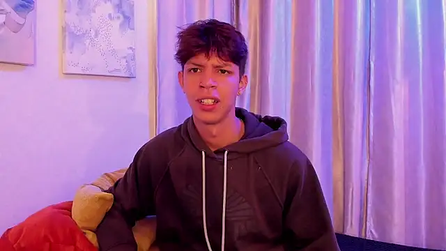 Chat XXX ao vivo de Ethan_qop