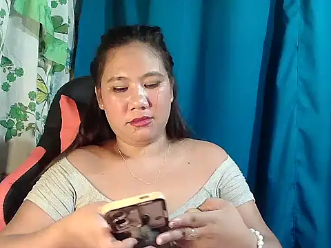 Islandbabe22 élő XXX-chatje