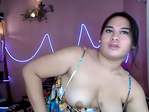 Chat +18 de imTHICK_Rebbecca ao vivo
