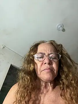 Granny6boys élő XXX-chatje