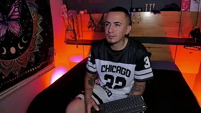 XXX chat uživo modela Chloe_Killua